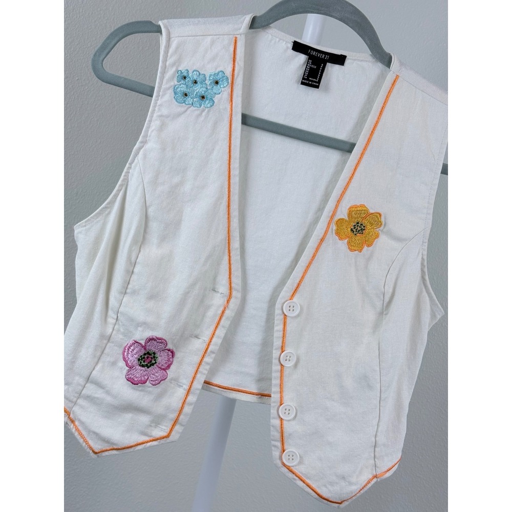 Forever 21 Cream Floral Embroidered Linen Blend Cropped Button Up Vest Small